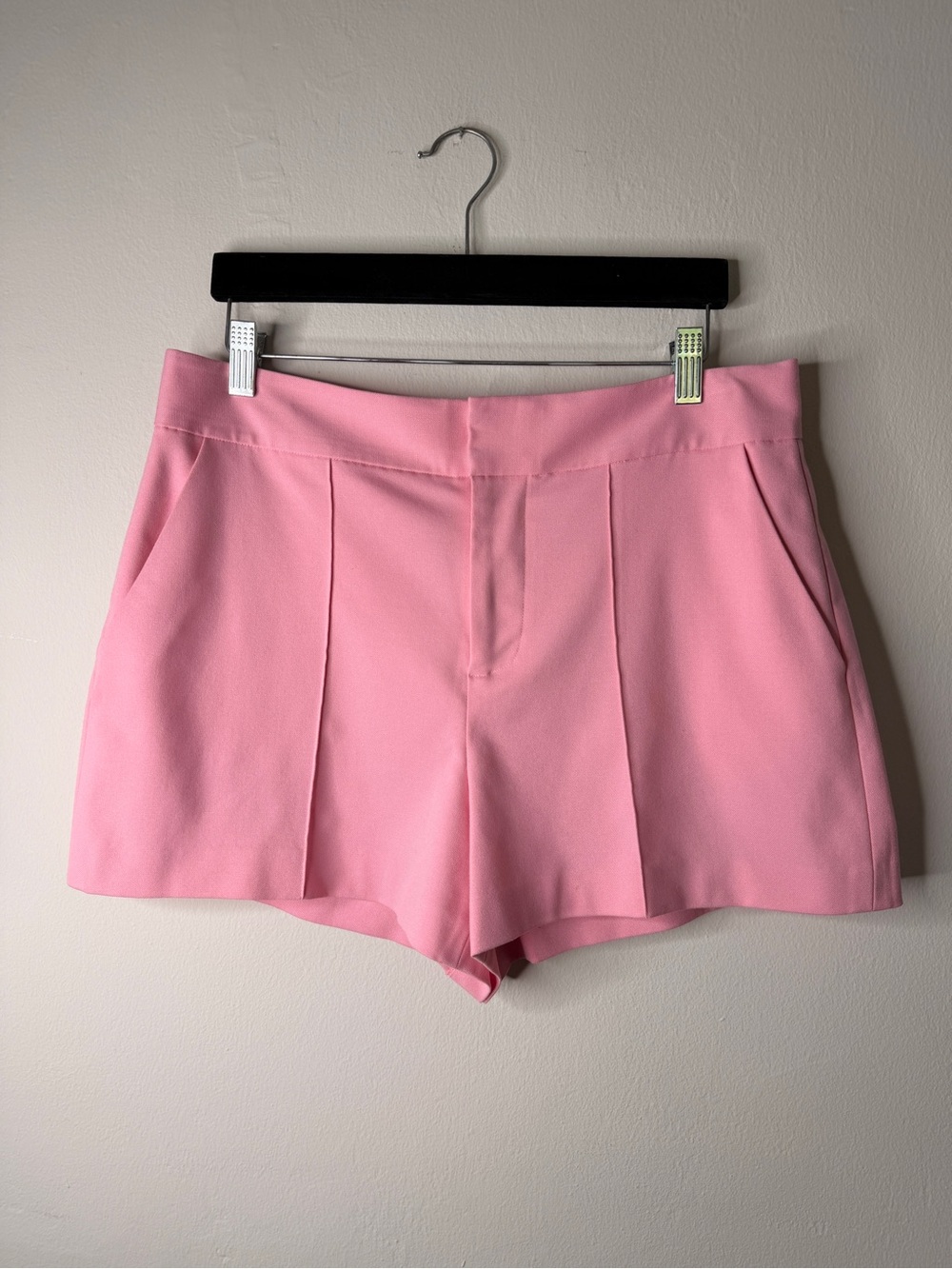 Alice + Olivia Pink High Rise Pleated Tailored Shorts Size 12